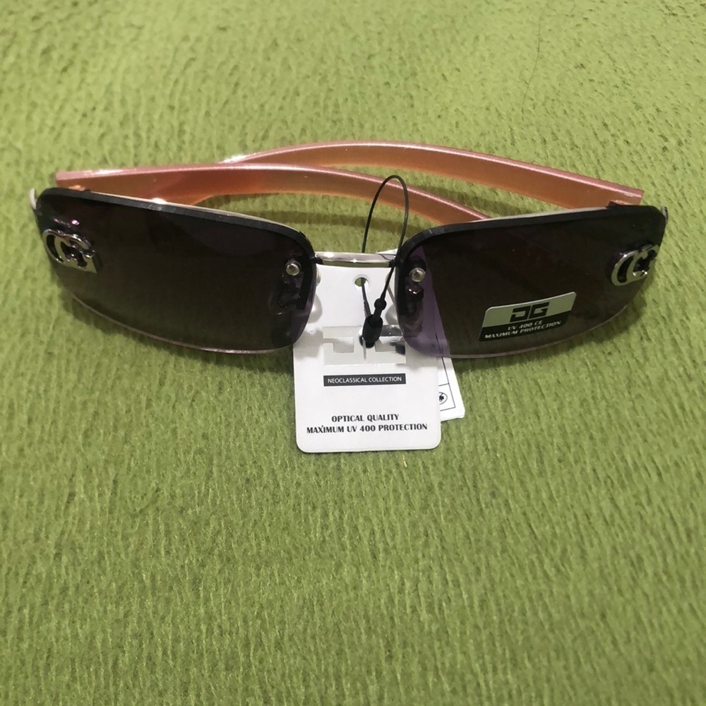 Black and Pink Rimless Glasses with Sporty Design